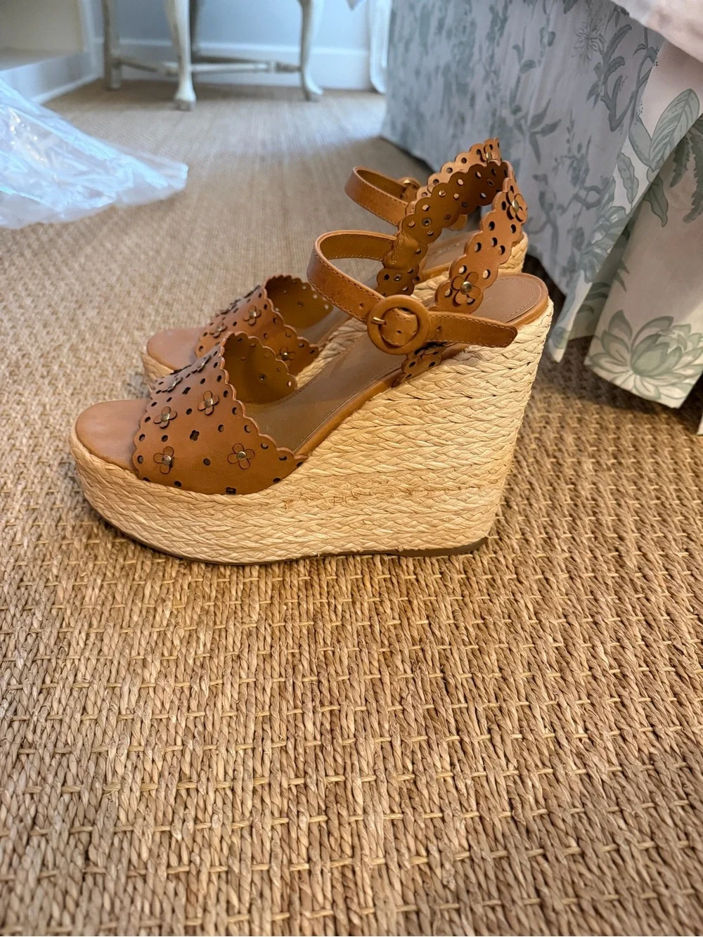 Larroudé Jasmine Wedges in biscuit leather